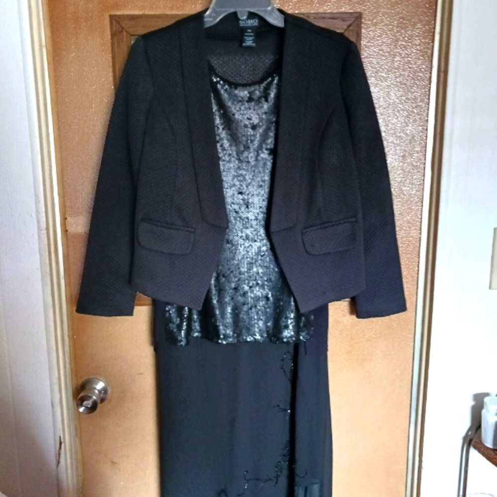 Size 10 Coordinated Evening in Black.